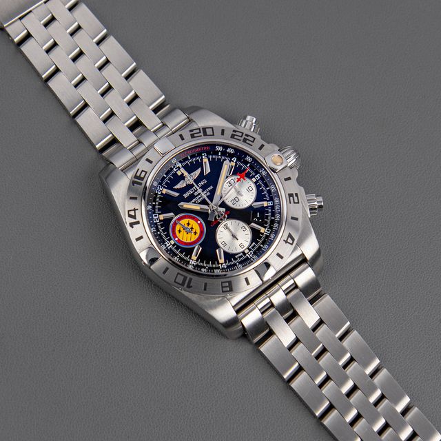 Breitling Chronomat 44 GMT AB0420 Image 5